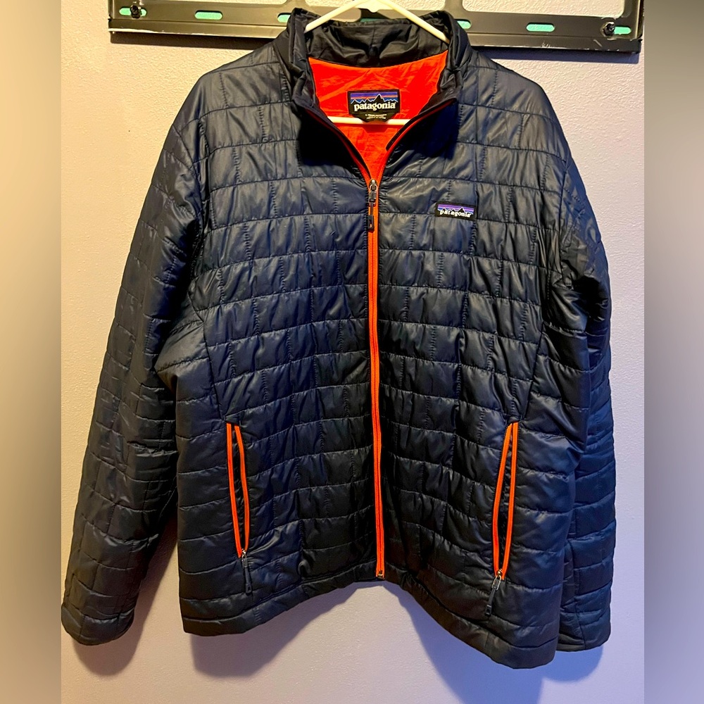 Patagonia Mens Large Jacket. Very comfortable and in excellent shape
